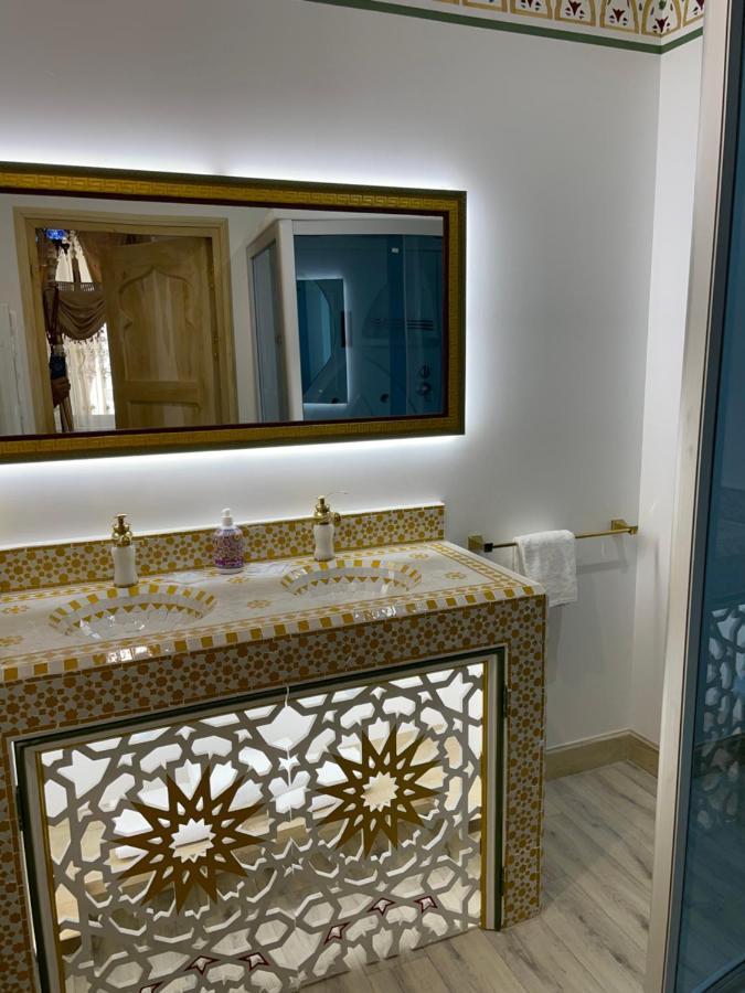 Chambre Orientale Cherazade Maison De L'Eglise Narbonne Bagian luar foto